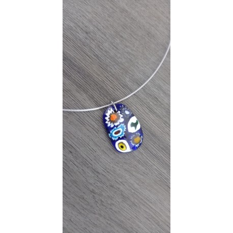 Pendentif femme en verre fusing millefiori coloris bleu foncé créatrice bijoux artisanaux vendée