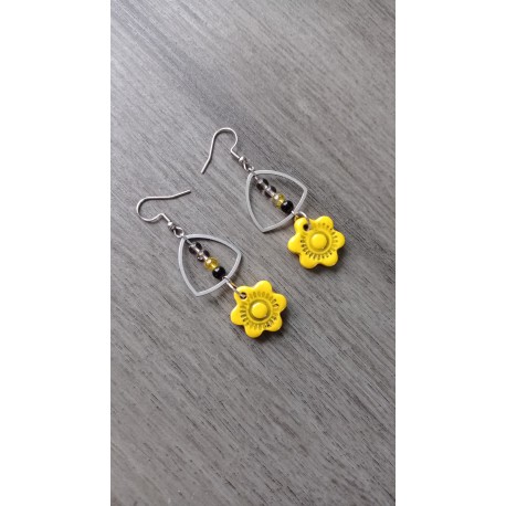 Boucles d'oreilles fantaisie céramique fleur jaune